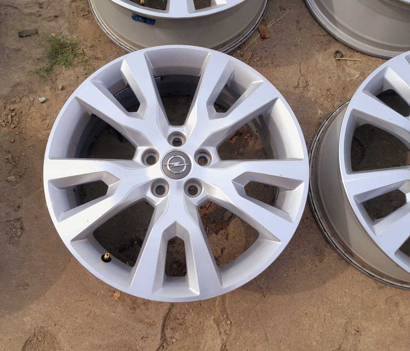Alufelgi 19 5x115 OPEL Astra J Zafira C Antara Insignia B Śliczne
