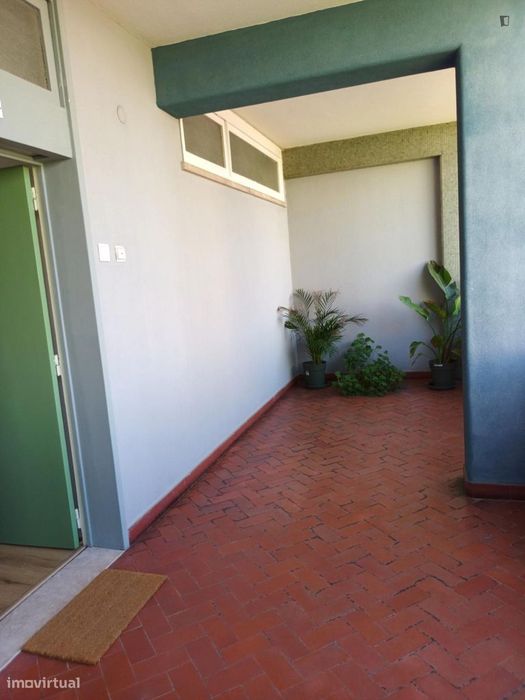 Quarto - localizado em Campo Grande Lisbon