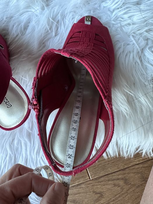 Buty bez pięty na obsasie nowe 9 cm