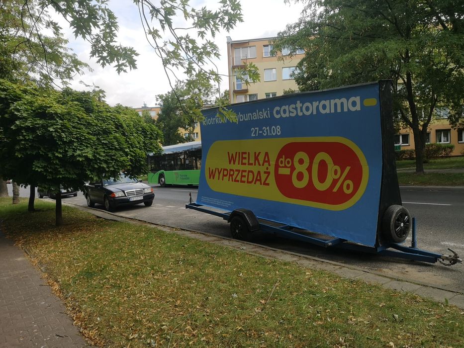 Reklama mobilna Przyczepa reklamowa wynajem kampanie