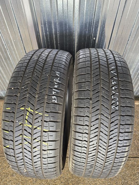 235/55R18 Yokohama