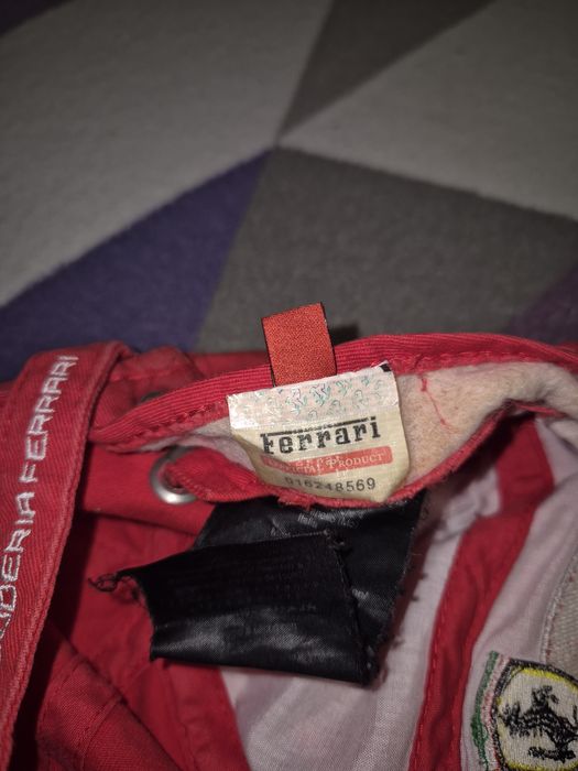 Продам кепку Феррарі