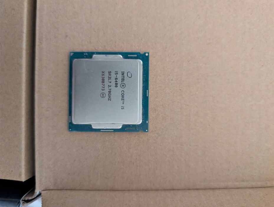 Hardware PC: i7-4770, i5-6400, 20GB RAM DDR3 + 3 GPUs NVIDIA