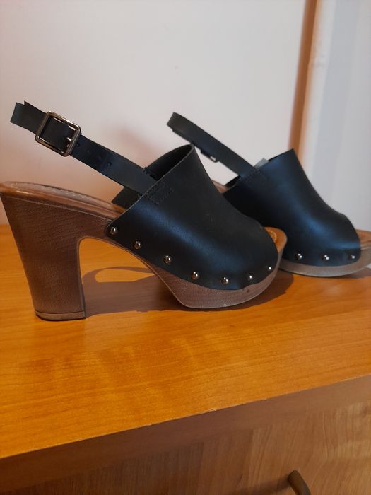 Buty na obcasie lekkie