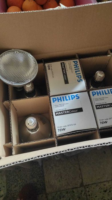 Lâmpadas PHILIPS MASTER Colour CDM R PAR 30 70W/942 E27 40º