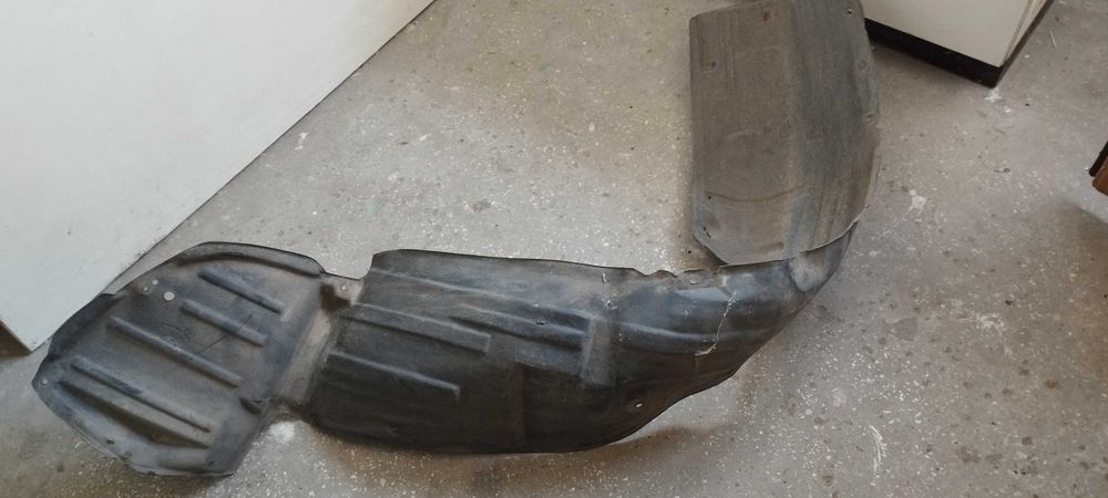 Підкрилок передній камрі 30