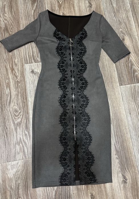 Замшева сукня футляр