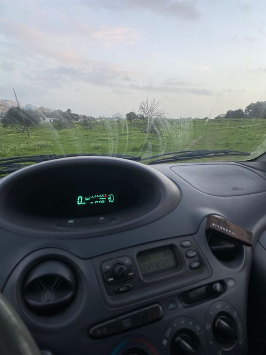 Toyota Yaris - económico e fiável