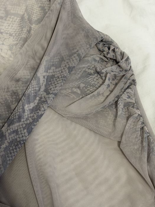 Боді one by one принт змії