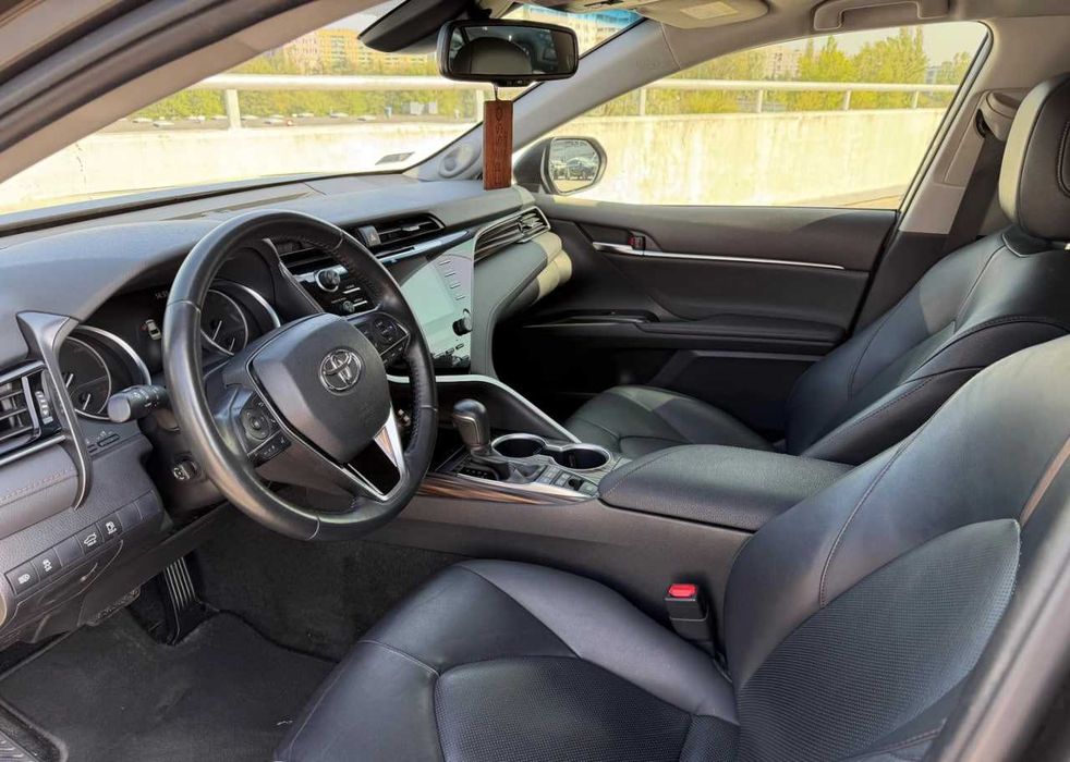 Toyota Camry 2.5 Hybrid