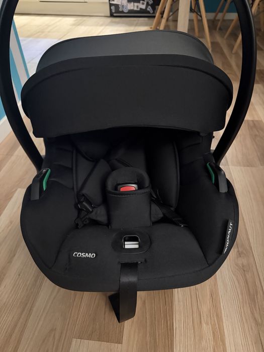 Fotelik nosidełko Avionaut 2.0 z baza  dock 2 Avionaut black