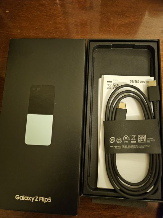Samsung Flip5 512gb