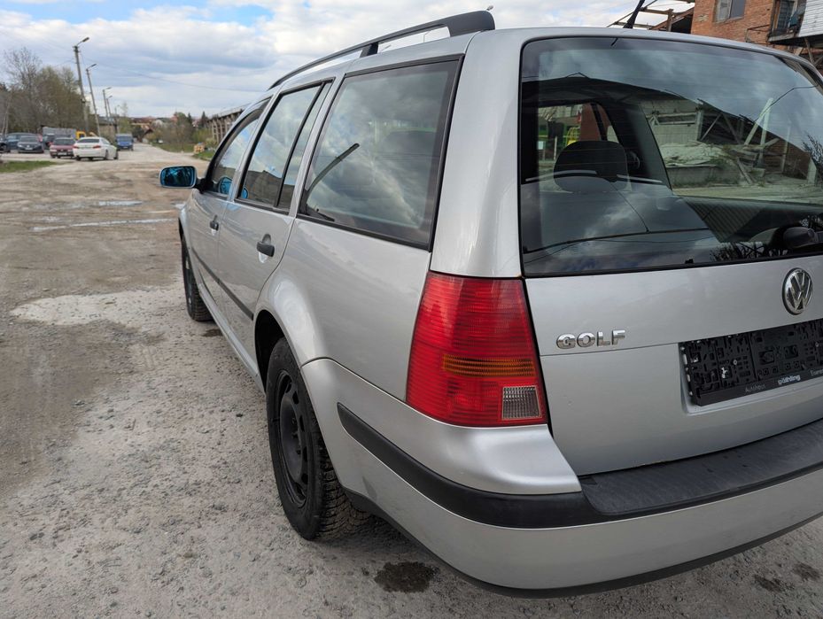 Фольцваген Гольф 4 бензин 1.6 VW Golf 4 1.6 MPI