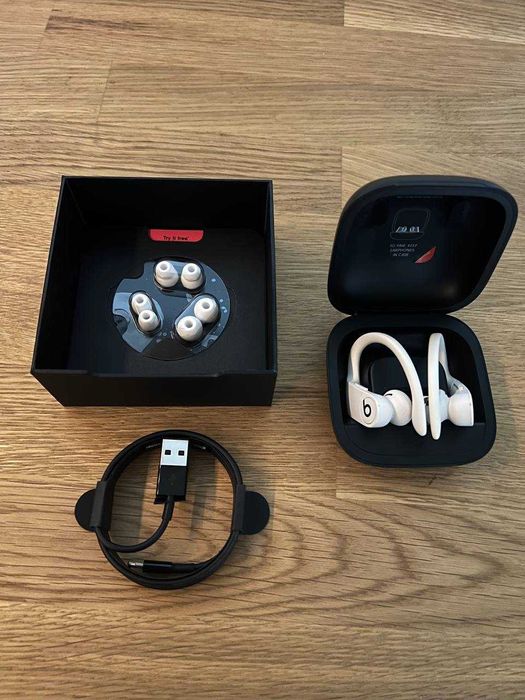 Headphones Powerbeats Pro como novos