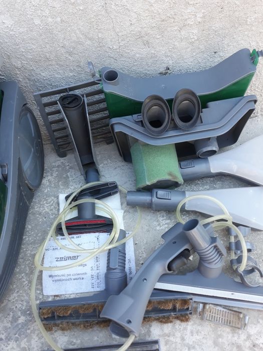 Продам пилосос миючий.