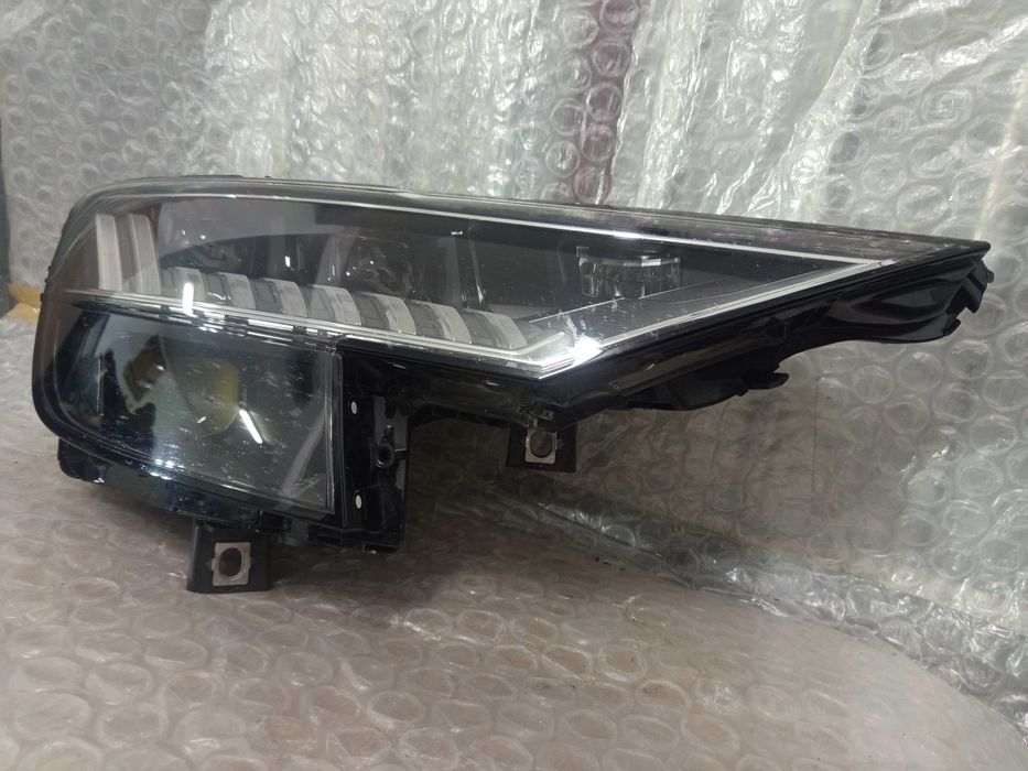 Lampa Prawa Przód przednia AUDI Q8 SQ8 4M8.941.036 Full Led Matrix