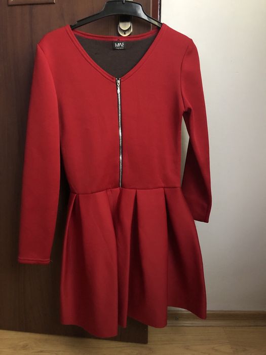 Czerwona sukienka