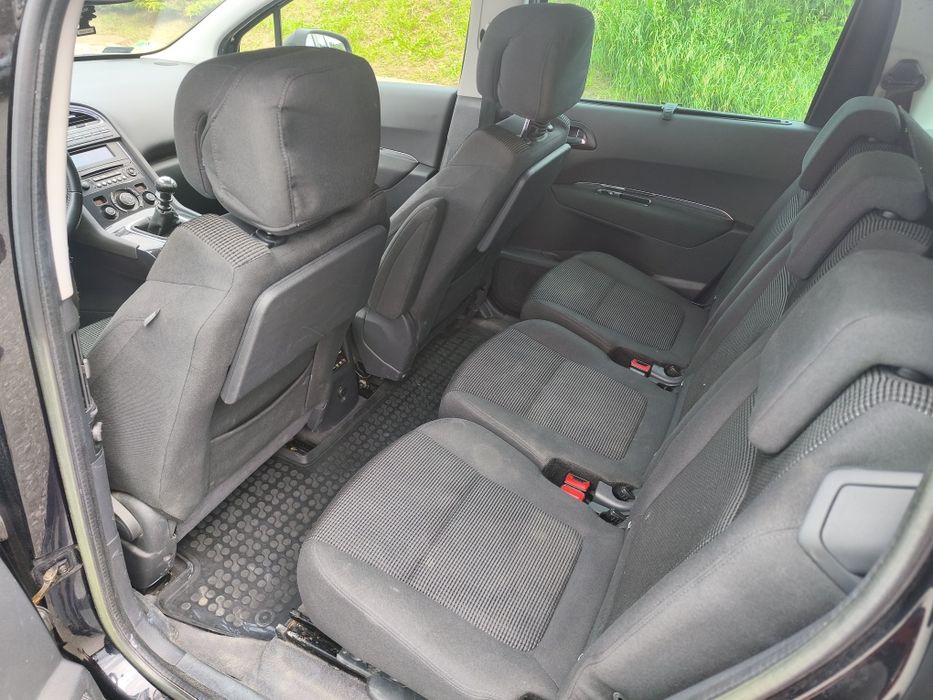 Peugeot 5008 2.0 HDi hak, 7 osobowy, panorama, tv