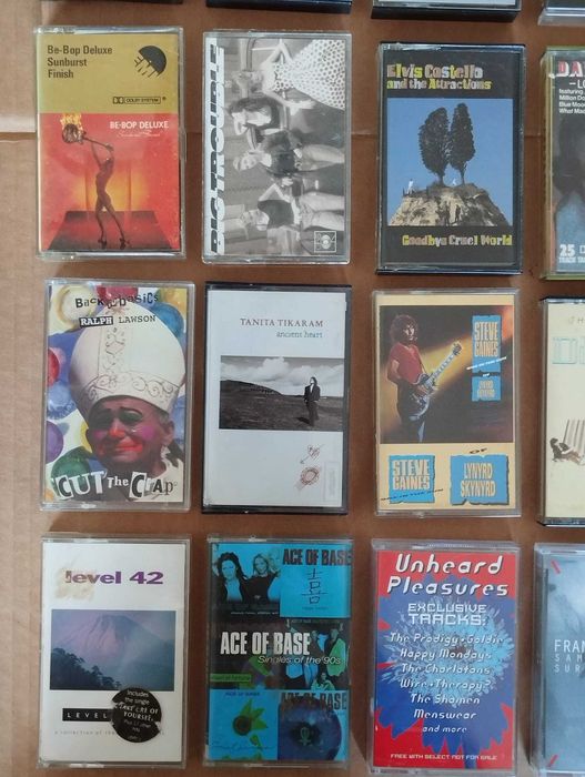 Várias Cassetes Antigas Internacionais #C04L02