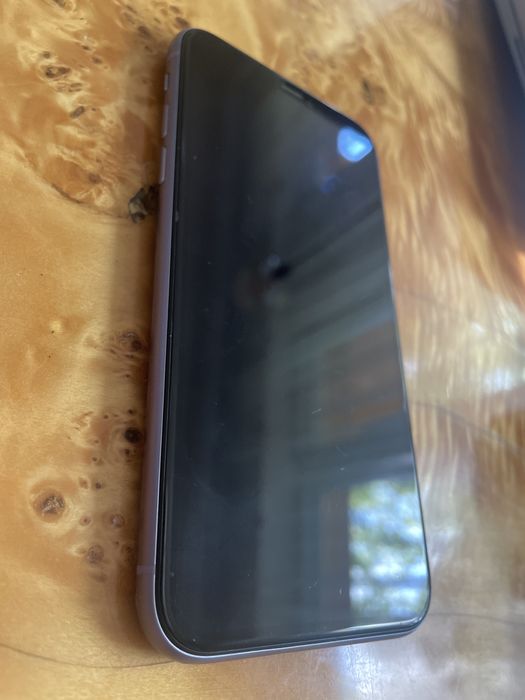 Iphone 11 fioletowy bez blokady SIM 64GB