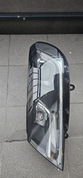 Vw Touareg 7p lift lampy lewa, prawa