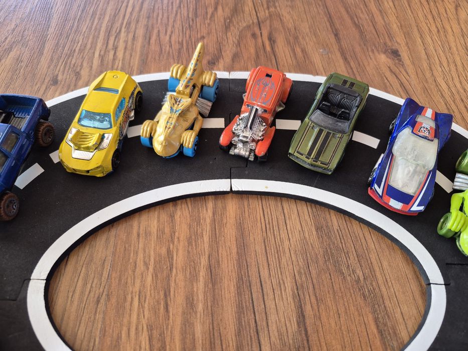 Лот машинок Hot Wheels