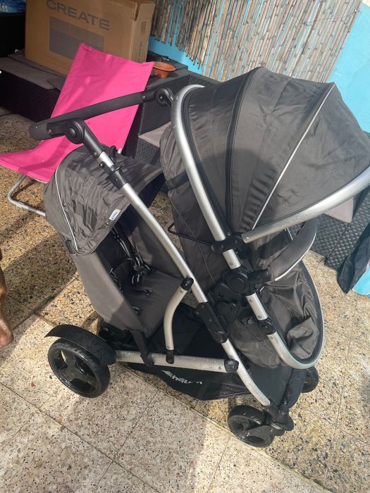 Carrinho de passeio duplo (ofereço o ovo da cybex mais adaptadores)