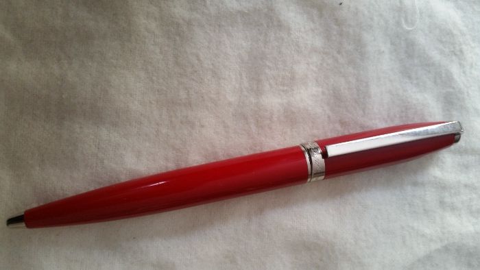 Esferográfica de serie S.T DUPONT desconto  maior