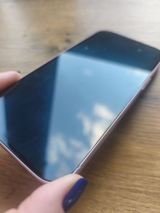 Iphone 15 rozowy :)