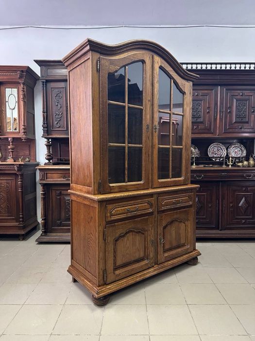 Дубова вітрина сервант дерево витрина меблі б у  4127