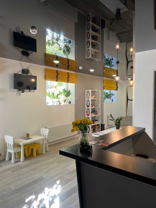 Продаж комерційного приміщення на Виставці