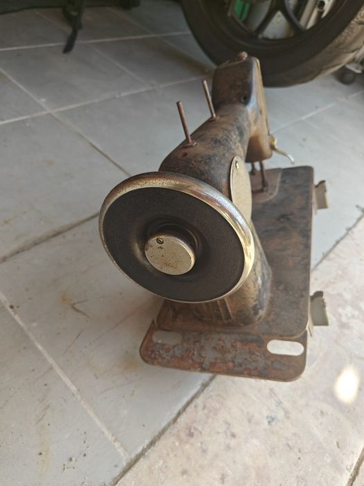 Máquina de costura antiga