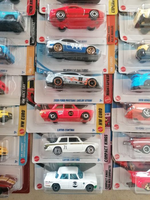 Miniaturas Hotwheels e Matchbox