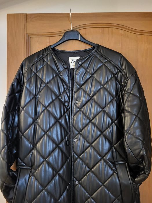 Zara plaszcz czarny  pikowany,  L