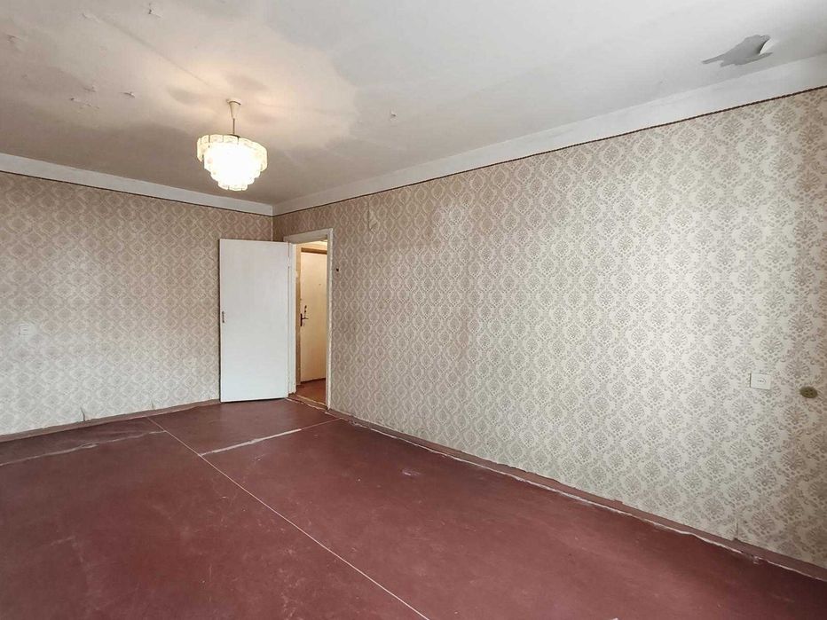 Продаж 1-кімнатної квартири 31 м2 по Левка Лук'яненка, р-н Електрону.