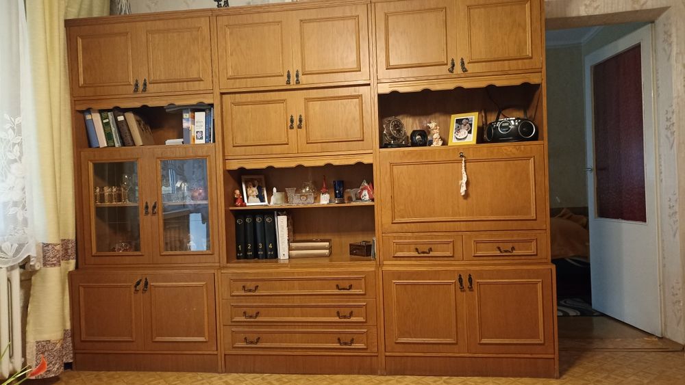 Meblościanka/ okleina drewniana