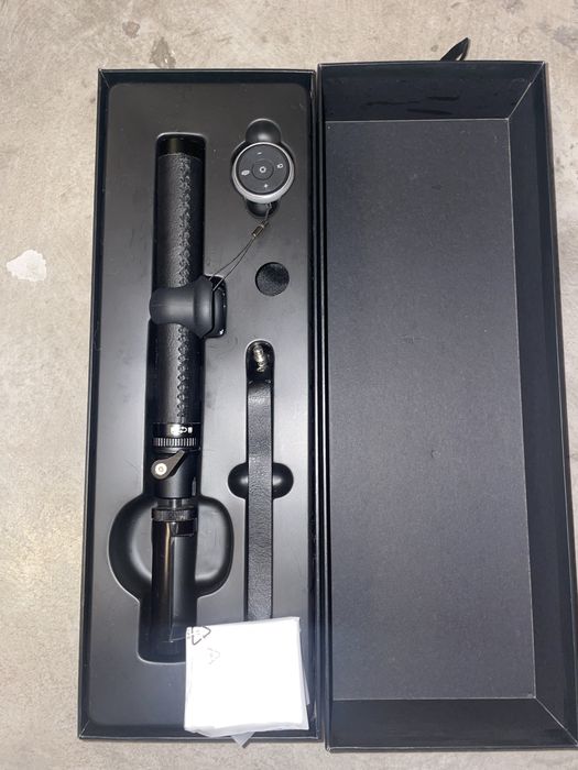 Селфіпалка Momax Selfie Pro Bluetooth Selfie Pod 90cm Black (KMS4D)