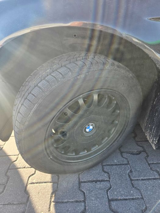 Felgi BMW E32/31 E34 E36 E38 E39 E60/65 F czarne style 6 opony gratis.