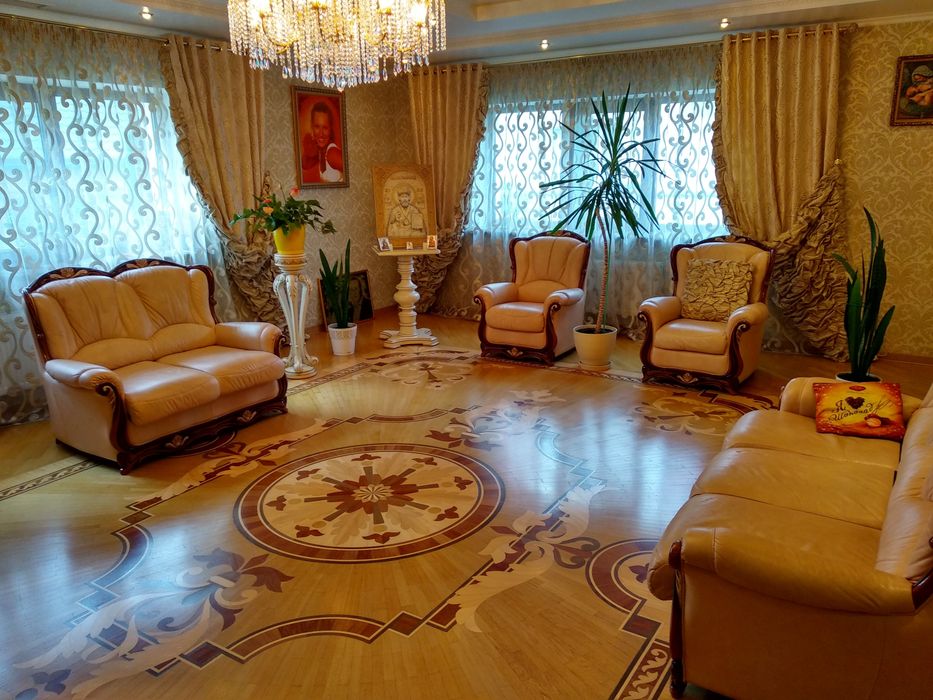 Продам Будинок в Елітному  районі Соснівка