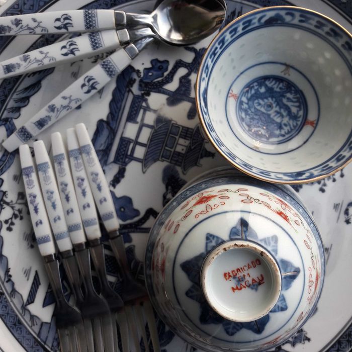Lot of Blue & White vintage (1950s and 1980s) China rice grain porcelain