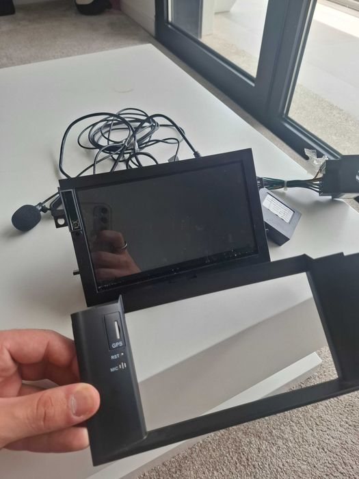 Auto-rádio Android 7" Citroën C4 — GPS Bluetooth + moldura + kit completo