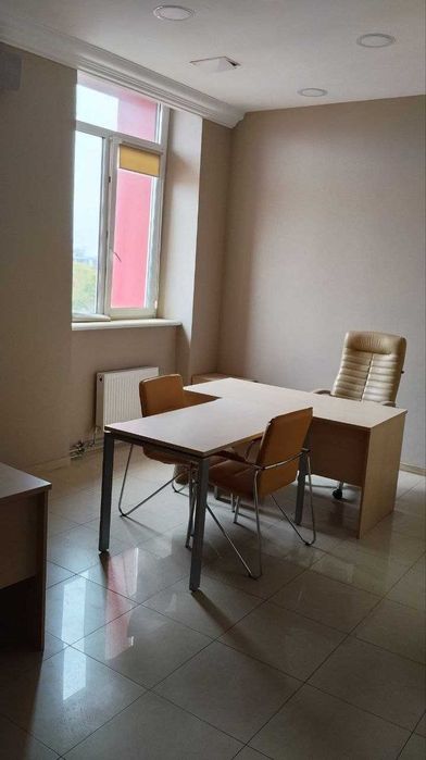 Здам свій офіс 100 кв. пр.Науки 9, Центр, 4$/кв.м