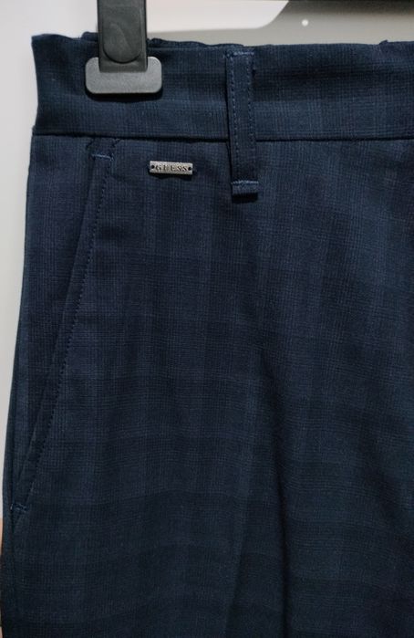 Spodnie materiałowe Guess rozmiar 30 (S/M)