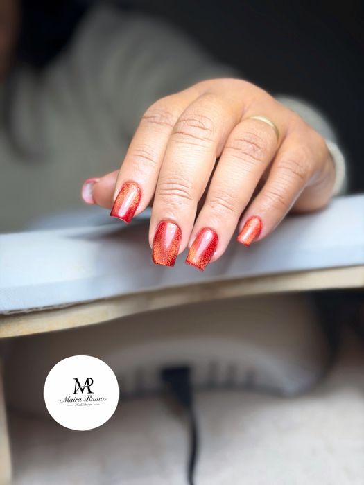 Unhas em gel/ gelinho/ blindagem