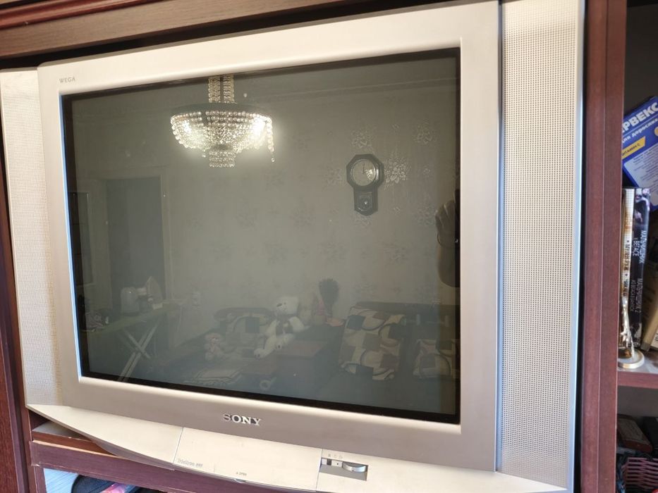 Телевизор Sony пузатый