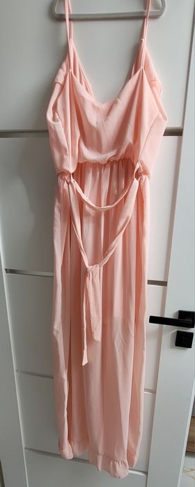 Długa suknia wizytowa