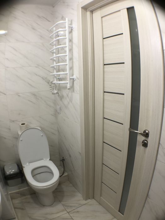 Сдам квартиру почасово біля посольства США,Берестейська метро