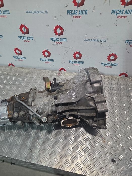 Caixa de velocidades manual VOLKSWAGEN Passat (3B3)