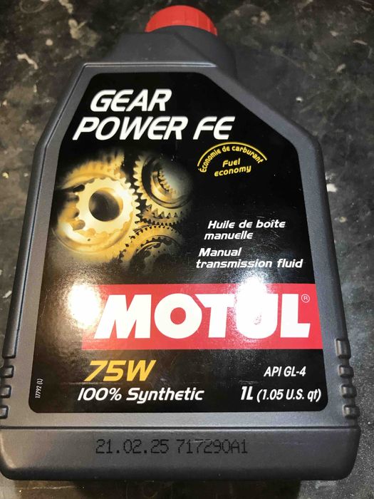 Motul 75W масло в кпп 1л