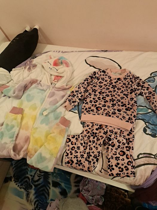 Ciuchy  dla dziewczynki  110 -116 oraz 122